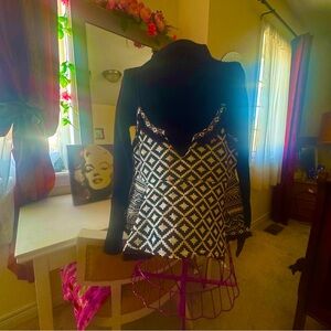 Zara Black and White Geometric Top